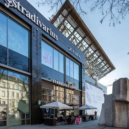 Apartment - Large - Balcony - Comfy - Ac