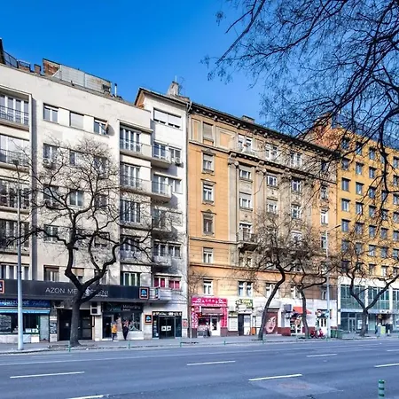 - Large - Balcony - Comfy - Ac Budapest