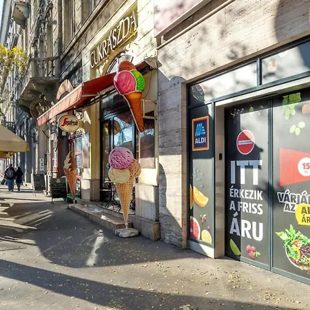 公寓 - Large - Balcony - Comfy - Ac 布达佩斯