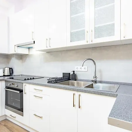 - Large - Balcony - Comfy - Ac