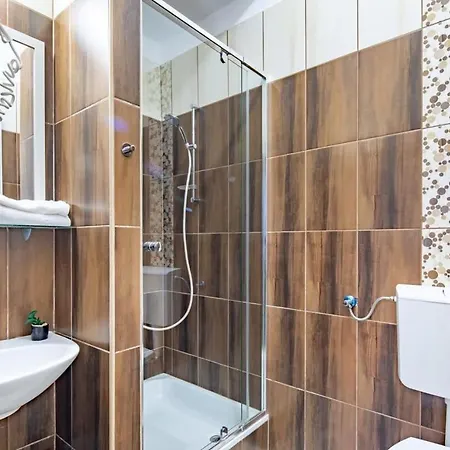 - Large - Balcony - Comfy - Ac דירה *