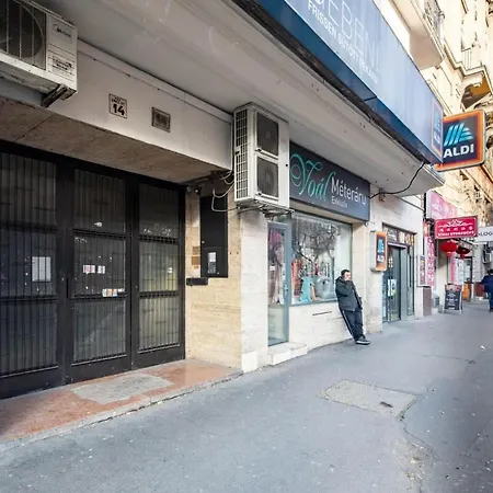 - Large - Balcony - Comfy - Ac * 布达佩斯