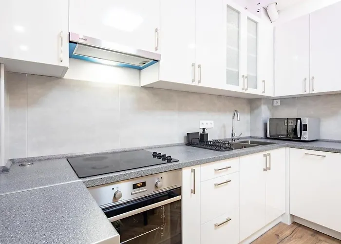 - Large - Balcony - Comfy - Ac