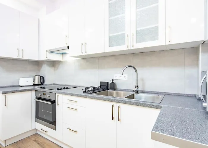 - Large - Balcony - Comfy - Ac