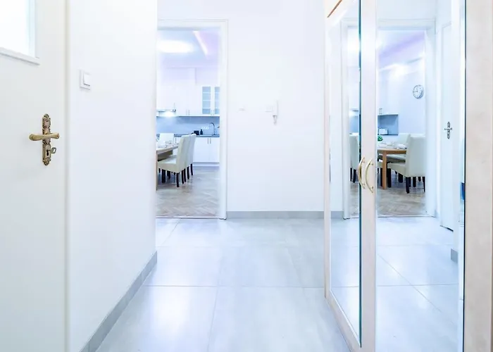 - Large - Balcony - Comfy - Ac