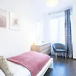 - Large - Balcony - Comfy - Ac * Budapest