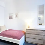 - Large - Balcony - Comfy - Ac * Budapest