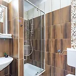 - Large - Balcony - Comfy - Ac Apartment *