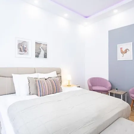- Large - Balcony - Comfy - Ac Apartment Budapest
