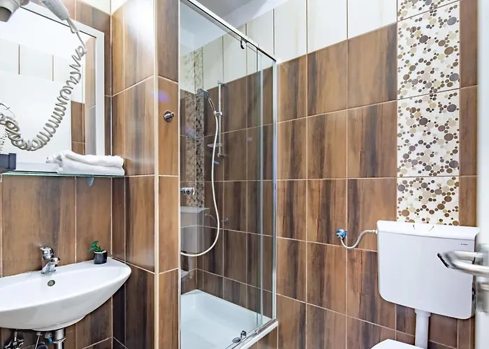 - Large - Balcony - Comfy - Ac Apartament *