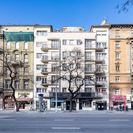Appartement - Large - Balcony - Comfy - Ac Boedapest